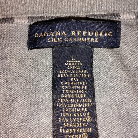 BANANA REPUBLIC SILK CASHMERE V NECK SWEATER - Picture 2 of 4